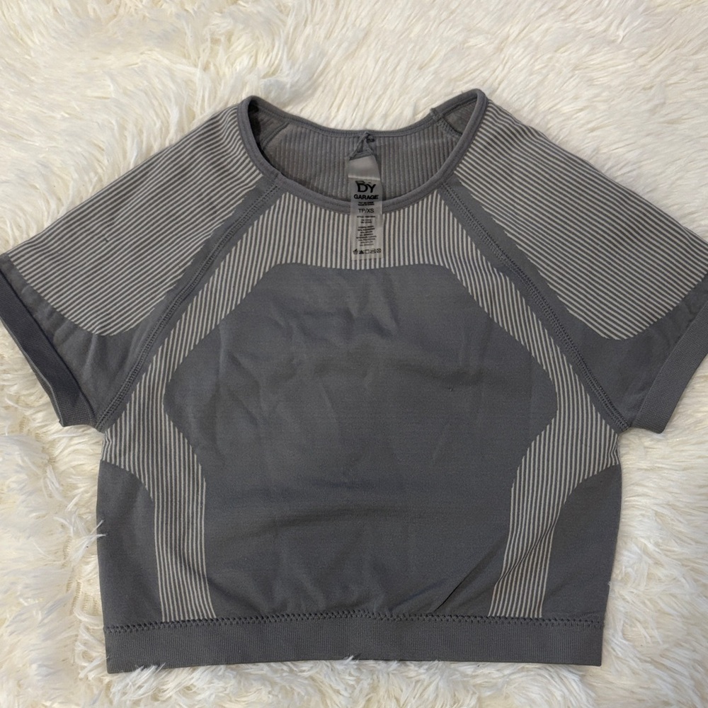 Garage work out top never worn